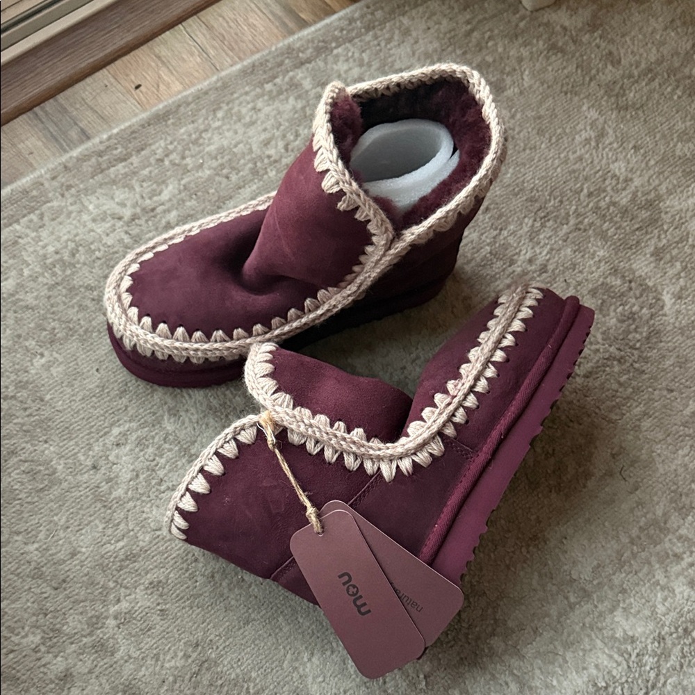 Mou Women's Burgundy Slippers with Cream Trim